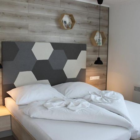 Apartman Kyjev Podhájska Buitenkant foto