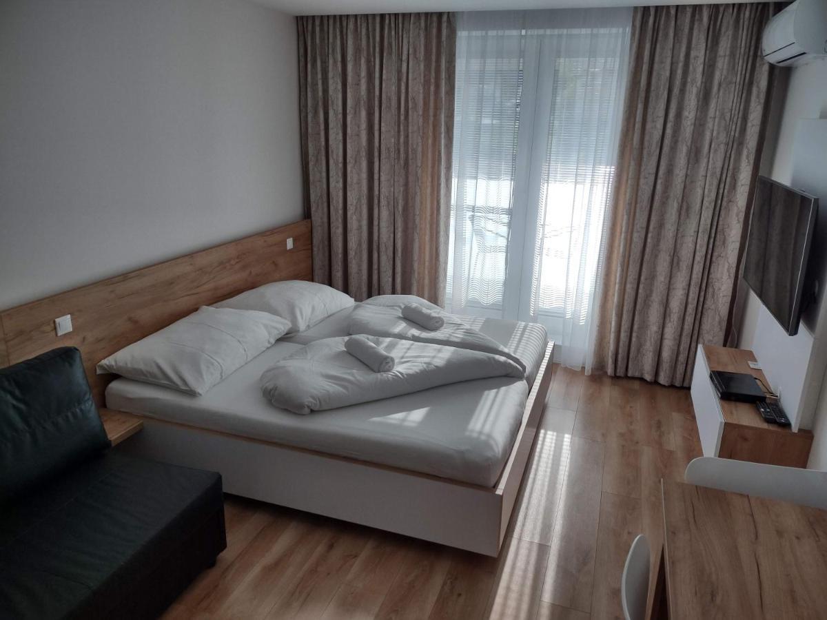 Apartman Kyjev Podhájska Buitenkant foto