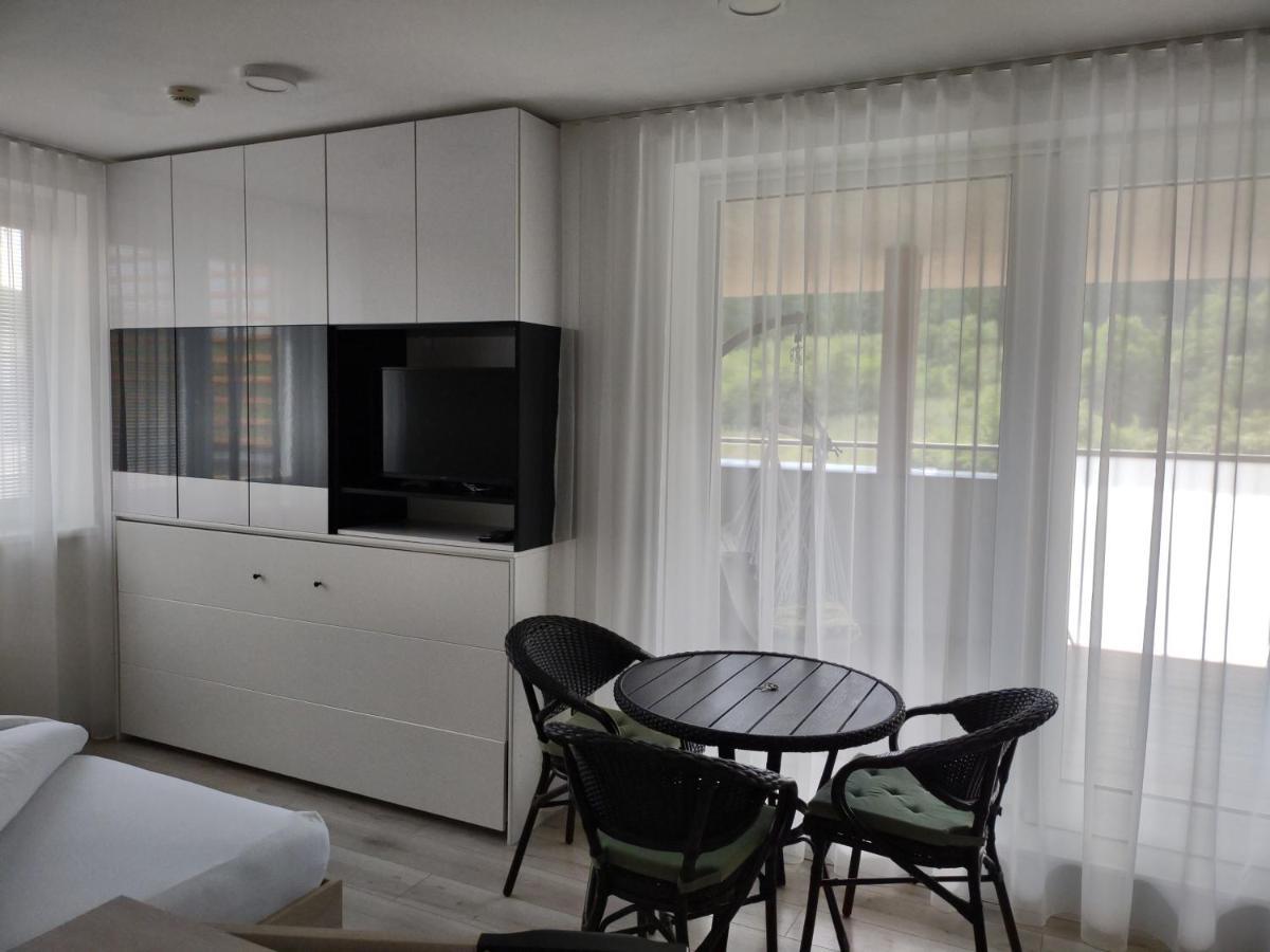 Apartman Kyjev Podhájska Buitenkant foto