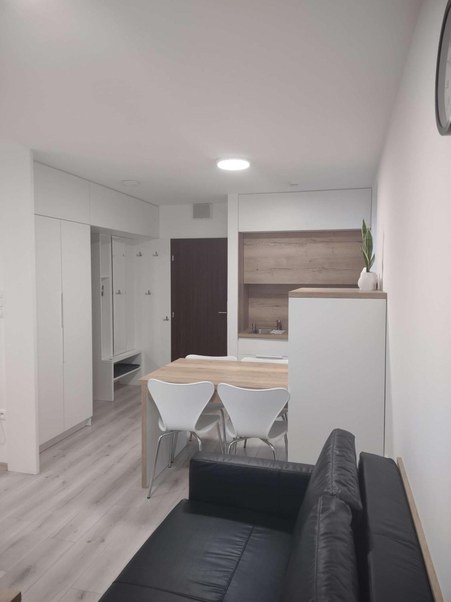 Apartman Kyjev Podhájska Buitenkant foto